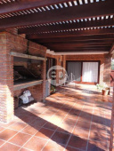 Casa con piscina en Punta Del Este Cantegril. Punta For Sale 1279685