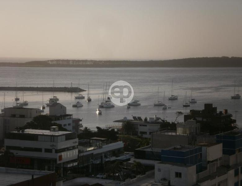 Piso alto en Punta Del Este Península. Punta For Sale 1302351