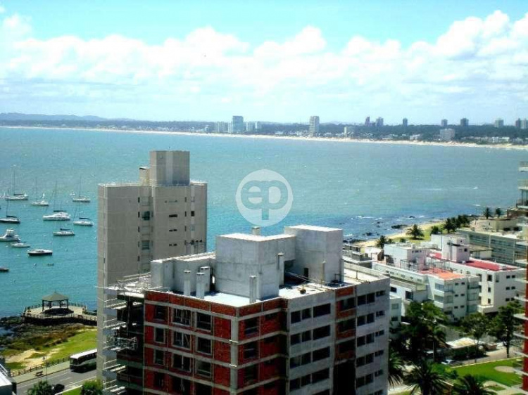 Piso alto en Punta Del Este Península. Punta For Sale 1291184