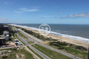 Piso alto en Punta Del Este Playa Brava. Punta For Sale 1299050