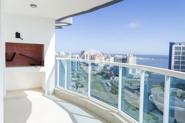 Piso alto en Punta Del Este Playa Mansa. Punta For Sale 1288531