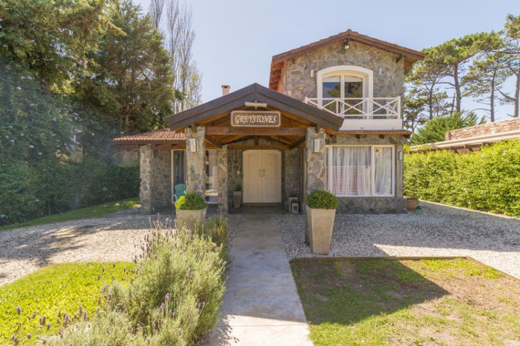 Casa en . Punta For Sale 1281283