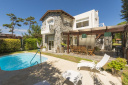 Casa en . Punta For Sale 1281299