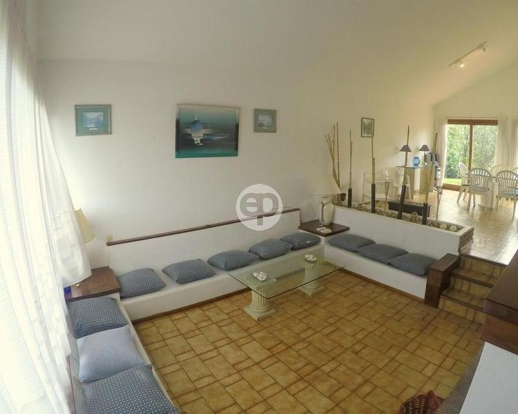 Casa en Pinares. Punta For Sale 1282514