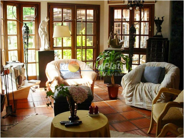 Casa en Punta Del Este. Punta For Sale 1349582