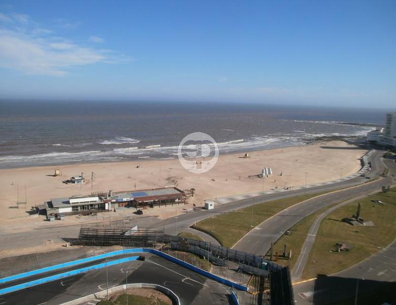 Departamento en Punta Del Este Playa Brava. Punta For Sale 1299879